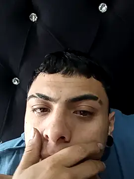 Snapshot of Mollly_n_david chatting on October 24, 2025, 4:28 pm Mollly n david online show from October 24, 2025, 4:28 pm