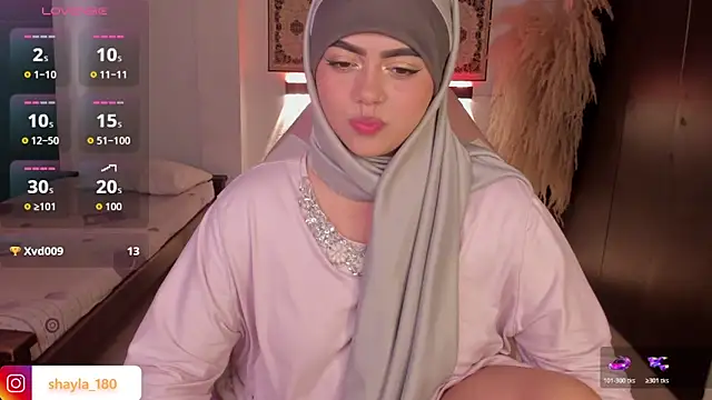 shayla 18 online show from December 21, 2025, 5:25 pm