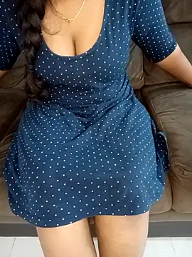 Snapshot of Mounika25 chatting on March 8, 2025, 9:18 pm Mounika25 online show from March 8, 2025, 9:18 pm