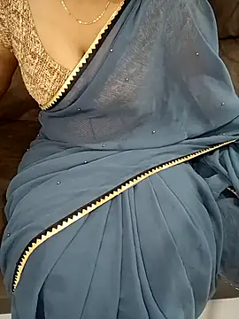 Snapshot of Mounika25 chatting on October 15, 2025, 5:54 pm Mounika25 online show from October 15, 2025, 5:54 pm