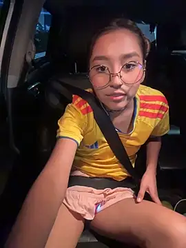 coraline Ro online show from June 17, 2026, 11:47 pm