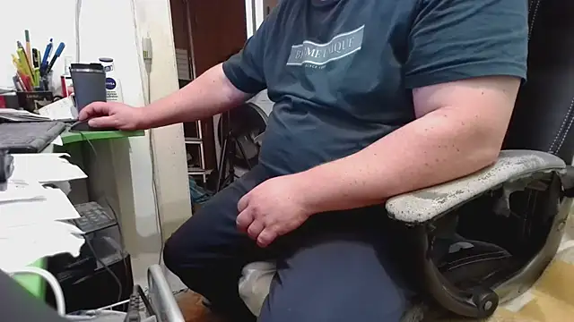 tipko123 online show from November 1, 2025, 3:39 pm