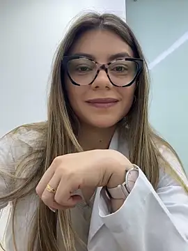 alicee16 online show from October 5, 2025, 4:09 pm