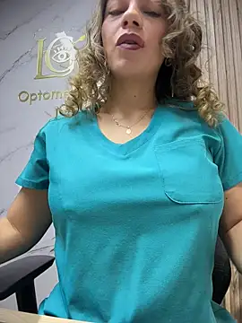 alicee16 online show from May 13, 2026, 10:00 am