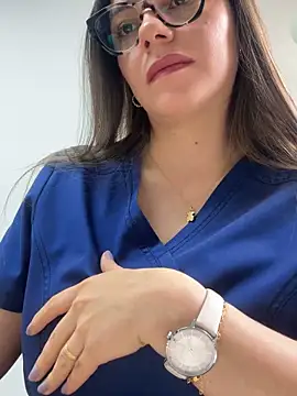 alicee16 online show from September 13, 2025, 3:23 pm