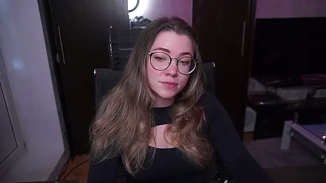 Snapshot of RemyCute chatting on June 19, 2026, 1:06 pm RemyCute online show from June 19, 2026, 1:06 pm