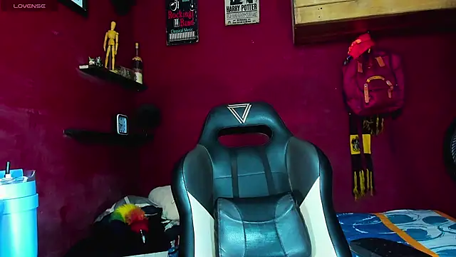 Snapshot of dariell_smokesexx chatting on November 10, 2025, 9:14 am dariell smokesexx online show from November 10, 2025, 9:14 am