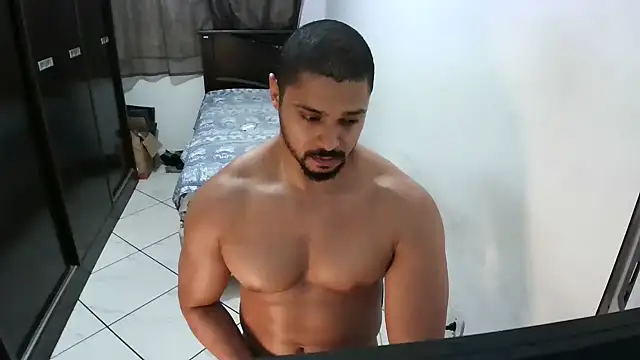 Snapshot of Brian_Aries chatting on December 28, 2024, 4:41 am Brian Aries online show from December 28, 2024, 4:41 am