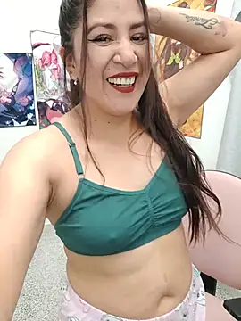 Snapshot of nammy__dirtyhott chatting on May 28, 2026, 4:02 pm nammy dirtyhott online show from May 28, 2026, 4:02 pm