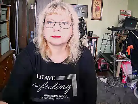 Snapshot of LOLA8888 chatting on September 20, 2025, 10:53 am LOLA8888 online show from September 20, 2025, 10:53 am