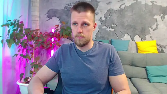 Snapshot of VikingChrisss chatting on June 12, 2026, 10:35 am VikingChrisss online show from June 12, 2026, 10:35 am
