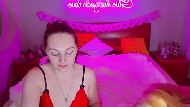 Snapshot of MagicEyess chatting on February 12, 2025, 7:23 am MagicEyess online show from February 12, 2025, 7:23 am