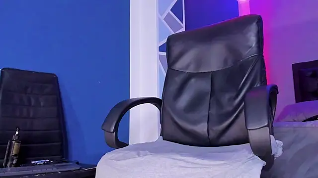 alex oficial online show from March 18, 2025, 5:34 am