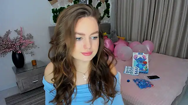 Snapshot of MiracleCurly chatting on February 23, 2025, 1:21 pm MiracleCurly online show from February 23, 2025, 1:21 pm