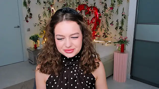 MiracleCurly online show from February 22, 2026, 10:06 am