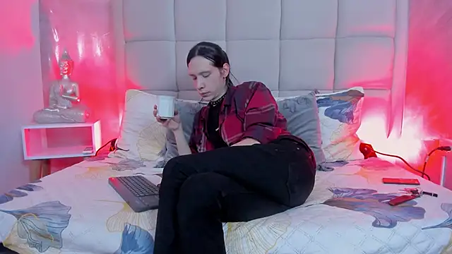 Snapshot of Hecatee_77 chatting on January 9, 2026, 8:27 pm Hecatee 77 online show from January 9, 2026, 8:27 pm