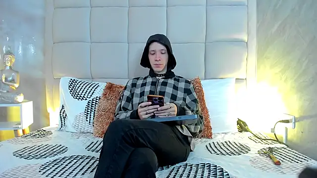 Snapshot of Hecatee_77 chatting on February 23, 2026, 7:47 pm Hecatee 77 online show from February 23, 2026, 7:47 pm