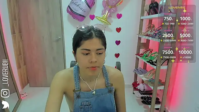 loverubii online show from February 10, 2026, 3:49 am