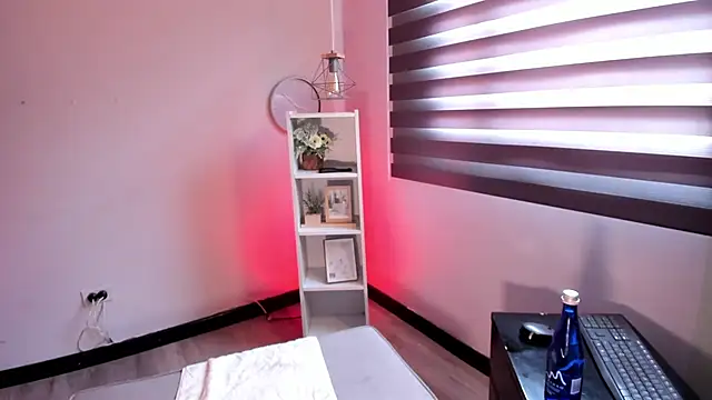  aish a  online show from September 10, 2025, 7:46 pm