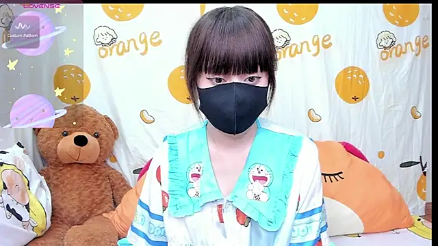 Snapshot of alonelove__ chatting on October 10, 2025, 2:23 am alonelove online show from October 10, 2025, 2:23 am