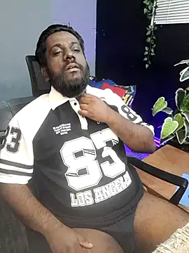 Rayansmith  online show from October 18, 2025, 10:12 pm