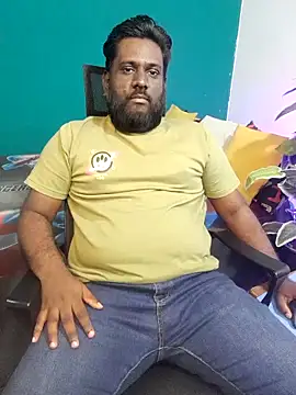 Snapshot of Rayansmith_ chatting on February 15, 2026, 10:52 pm Rayansmith online show from February 15, 2026, 10:52 pm