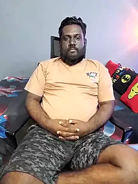 Snapshot of Rayansmith_ chatting on January 8, 2026, 2:01 pm Rayansmith online show from January 8, 2026, 2:01 pm