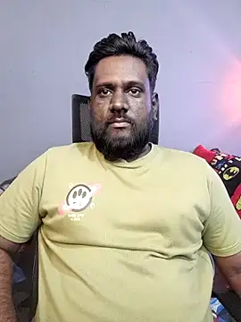 Snapshot of Rayansmith_ chatting on January 10, 2026, 10:49 pm Rayansmith online show from January 10, 2026, 10:49 pm