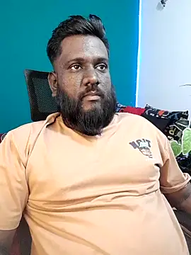 Rayansmith  online show from April 8, 2026, 10:00 pm