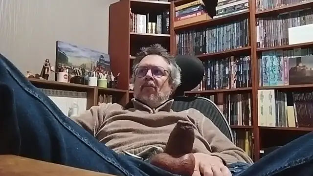 Snapshot of Mandra_is_a_whore chatting on October 27, 2025, 10:44 pm Mandra is a whore online show from October 27, 2025, 10:44 pm