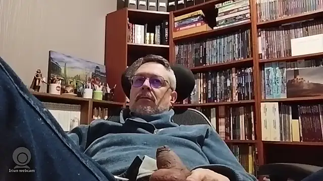 Snapshot of Mandra_is_a_whore chatting on November 20, 2025, 7:03 pm Mandra is a whore online show from November 20, 2025, 7:03 pm