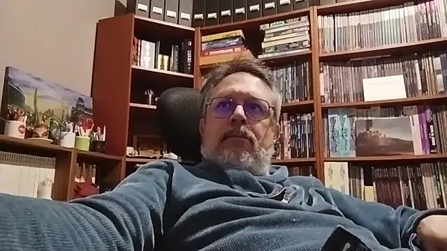 Mandra is a whore online show from December 21, 2025, 10:32 pm