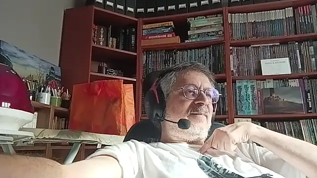 Snapshot of Mandra_is_a_whore chatting on October 22, 2025, 9:42 am Mandra is a whore online show from October 22, 2025, 9:42 am