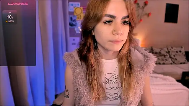 Snapshot of _selectrra chatting on December 4, 2025, 6:51 pm selectrra online show from December 4, 2025, 6:51 pm