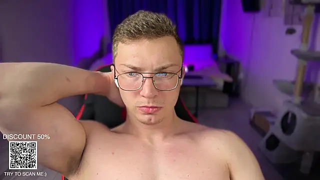 Snapshot of iron__chap chatting on November 7, 2025, 9:08 pm iron chap online show from November 7, 2025, 9:08 pm