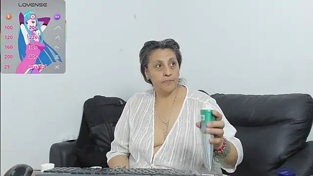 Snapshot of merlyna_goldens chatting on February 13, 2026, 11:49 pm merlyna goldens online show from February 13, 2026, 11:49 pm