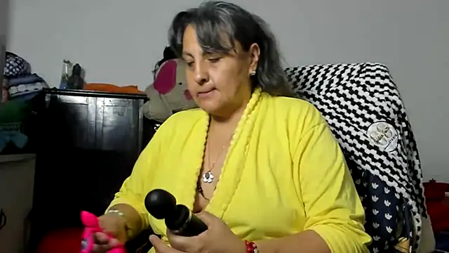 Snapshot of merlyna_goldens chatting on May 31, 2026, 11:05 pm merlyna goldens online show from May 31, 2026, 11:05 pm