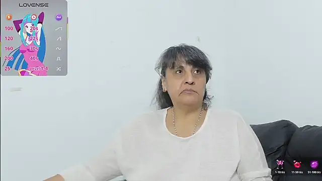 Snapshot of merlyna_goldens chatting on February 4, 2026, 12:49 am merlyna goldens online show from February 4, 2026, 12:49 am