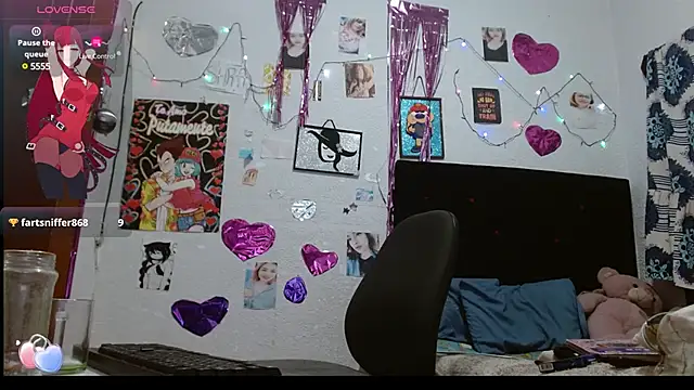 Saray extrovert  online show from March 12, 2025, 6:07 am