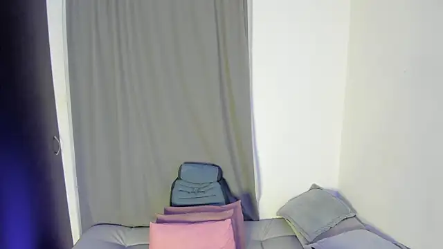 Snapshot of rouse_lili chatting on September 24, 2025, 9:05 am rouse lili online show from September 24, 2025, 9:05 am