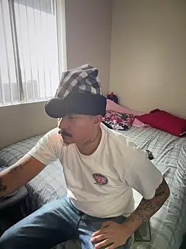 PeterGrandee online show from December 22, 2025, 9:37 pm