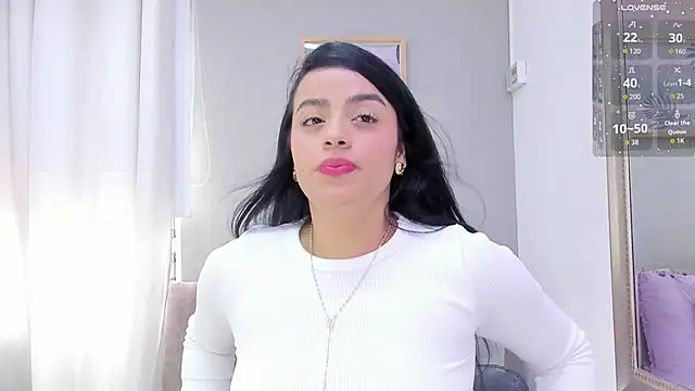 Snapshot of Paula_Desousa chatting on September 26, 2025, 7:43 pm Paula Desousa online show from September 26, 2025, 7:43 pm