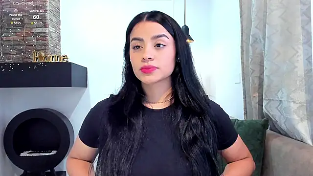 Snapshot of Paula_Desousa chatting on October 7, 2025, 8:32 pm Paula Desousa online show from October 7, 2025, 8:32 pm