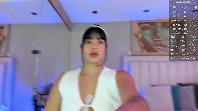 Paula Desousa online show from April 8, 2026, 4:30 pm