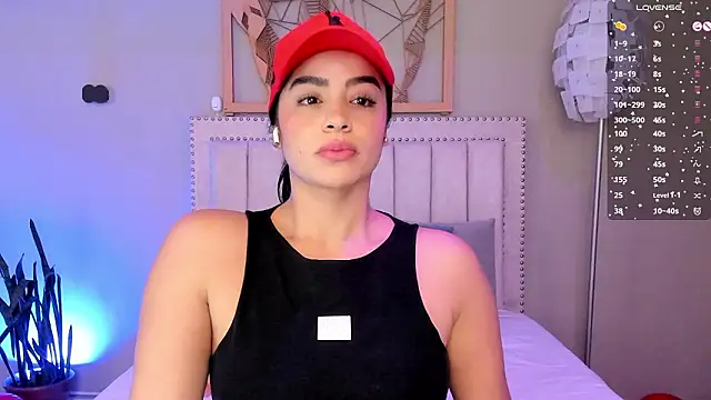 Snapshot of Paula_Desousa chatting on February 16, 2026, 3:32 pm Paula Desousa online show from February 16, 2026, 3:32 pm