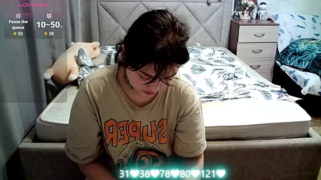 juliettkalen online show from October 21, 2025, 5:29 am