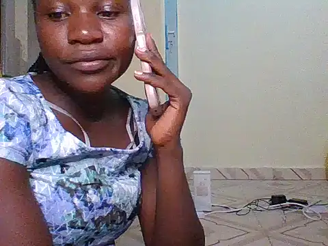 Snapshot of prettychic5 chatting on January 16, 2026, 4:44 pm prettychic5 online show from January 16, 2026, 4:44 pm