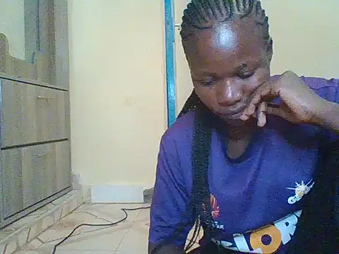 Snapshot of prettychic5 chatting on January 8, 2026, 8:42 am prettychic5 online show from January 8, 2026, 8:42 am