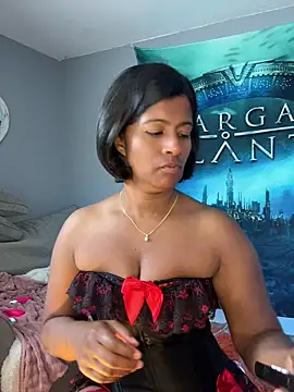 Snapshot of RoseMelanie chatting on June 19, 2026, 6:19 am RoseMelanie online show from June 19, 2026, 6:19 am