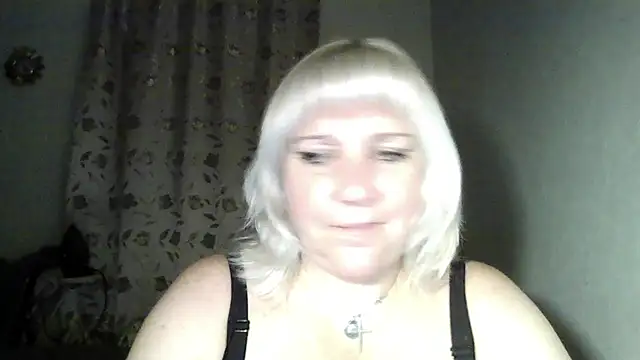 Snapshot of MeilomaWesa chatting on November 6, 2025, 2:21 pm MeilomaWesa online show from November 6, 2025, 2:21 pm